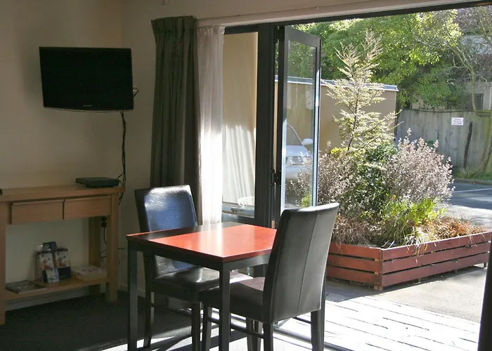 Сity center hotels Sherborne Motor Lodge