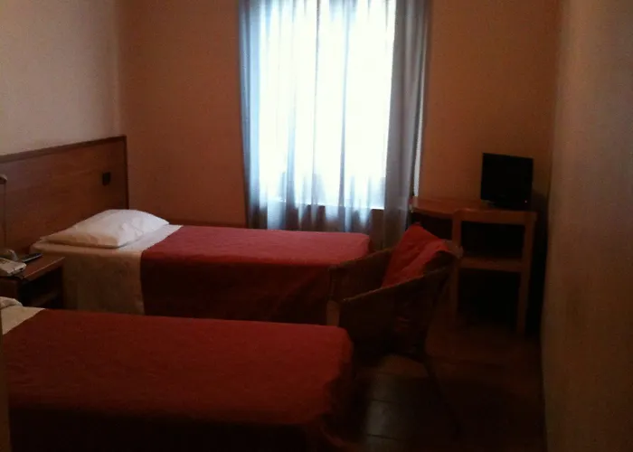 Hotel all'aeroporto: Hotel Nuovo