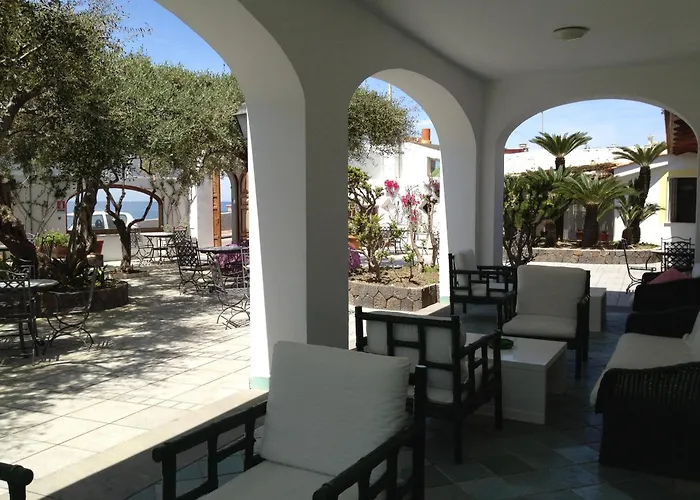 Hotel sulla spiaggia: Hotel La Scogliera