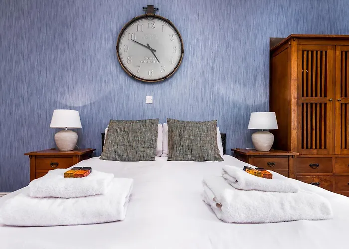 Beach Hotels Riviera Guesthouse