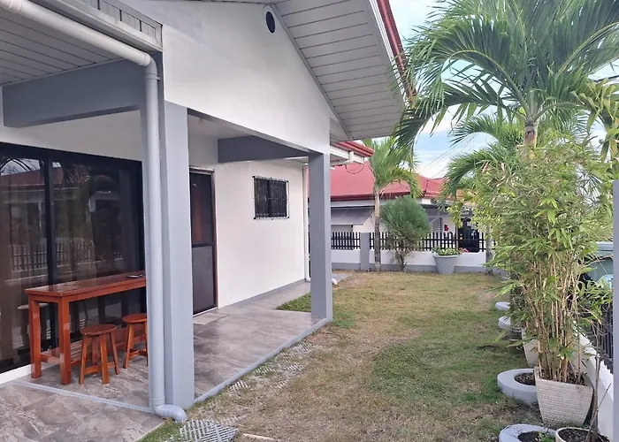 Hotels with pool Garden Village Resort