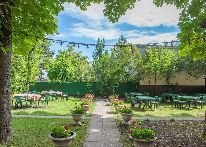 Günstiges Hotel: Garten- und Kunsthotel Gabriel City