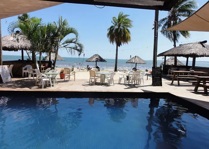 The Hostels Smugglers Cove Beach Resort &