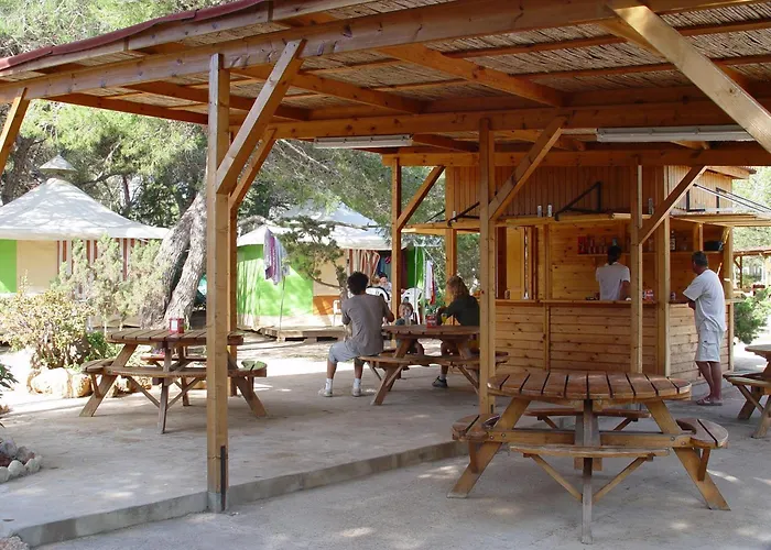 Hotel de playa: Camping Cala Nova