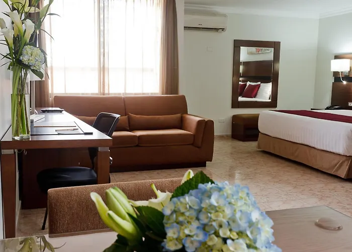 Central hotel: Hotel Coral Suites