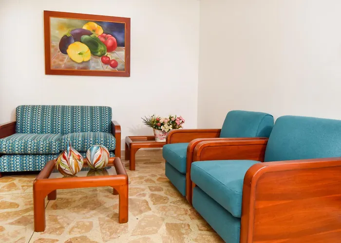 La Campana Boutique