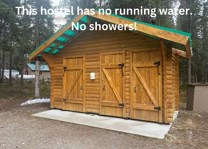 Hotel near College: Hi Mosquito Creek - Wilderness Hostel