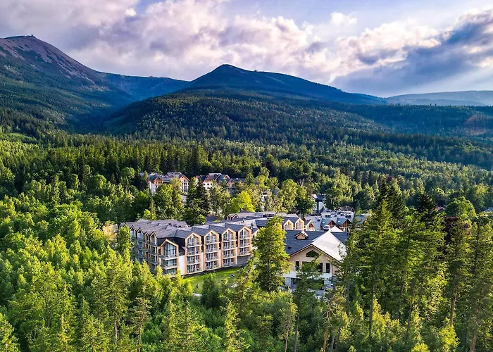 Pet Friendly hotel: Green Mountain 5* Hotel