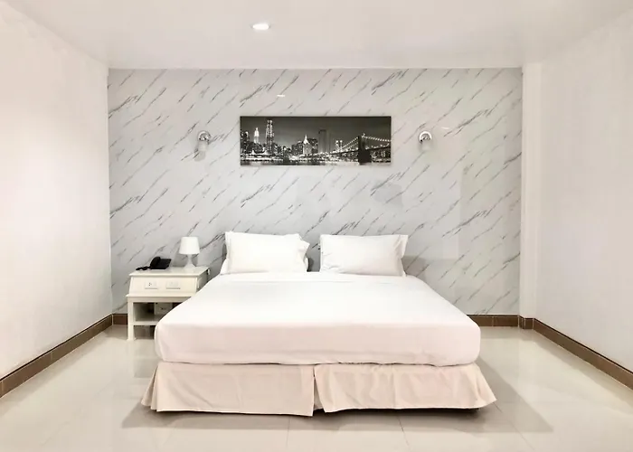 Dad D Resort By Lopburi Inn Resort