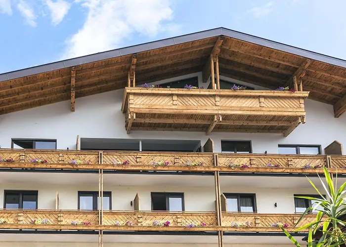 4 sterren hotel: Upside Down Town Hotel Neue Post