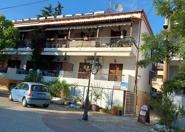 Pet Friendly hotel: Hotel Agni -Enoikiazomena Diamerizmata