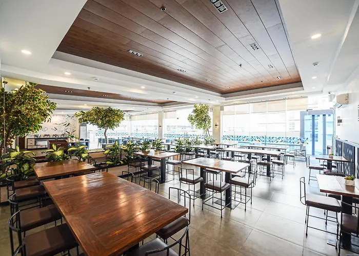 Cheap hotels Figtree