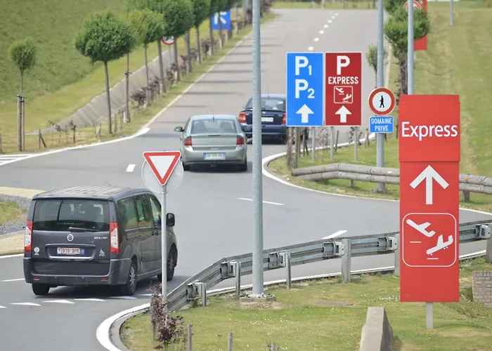 Charleroi Airport - Van Der Valk