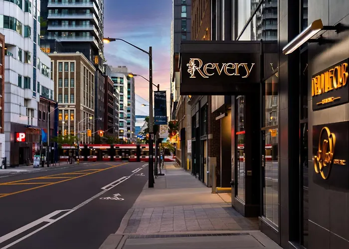 Motel: Revery Toronto Downtown, Curio Collection By Hilton