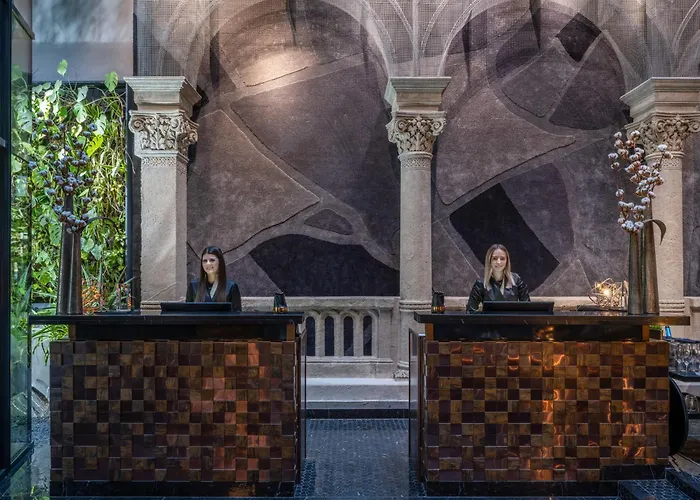 In Luxury hotels Clark Budapest - Adults Only