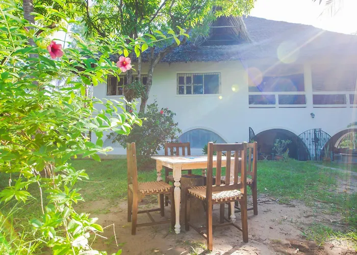 Footprints House