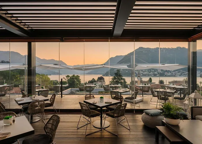 Hotel with Tennis: Hilton Lake Como
