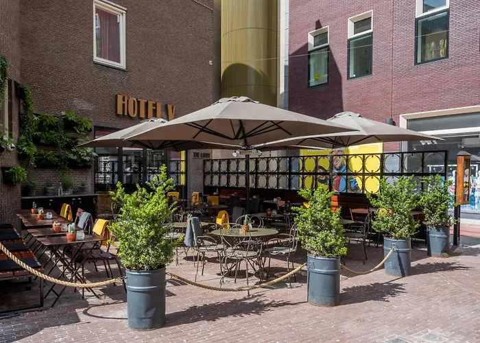 V Nesplein