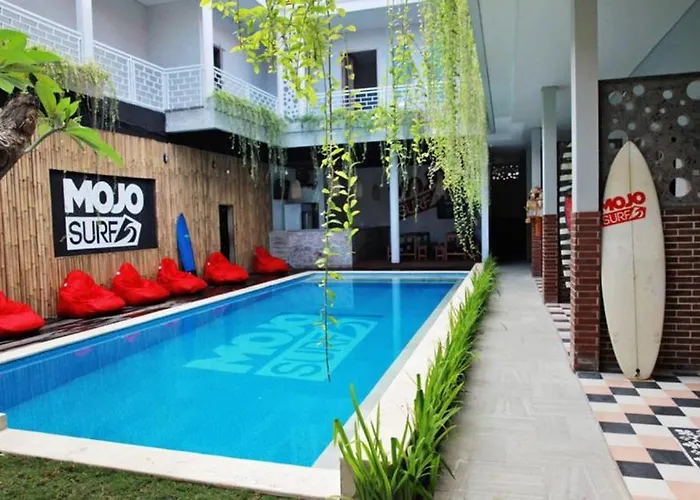 Mojosurf Camp