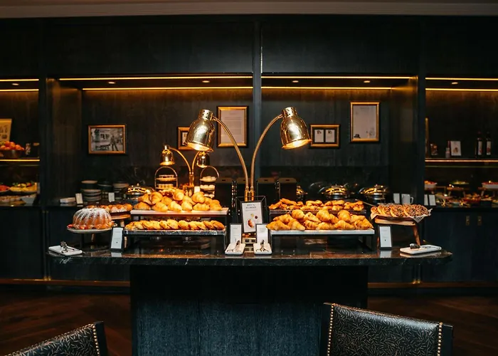 Hotel di lusso: Hilton Vienna Plaza