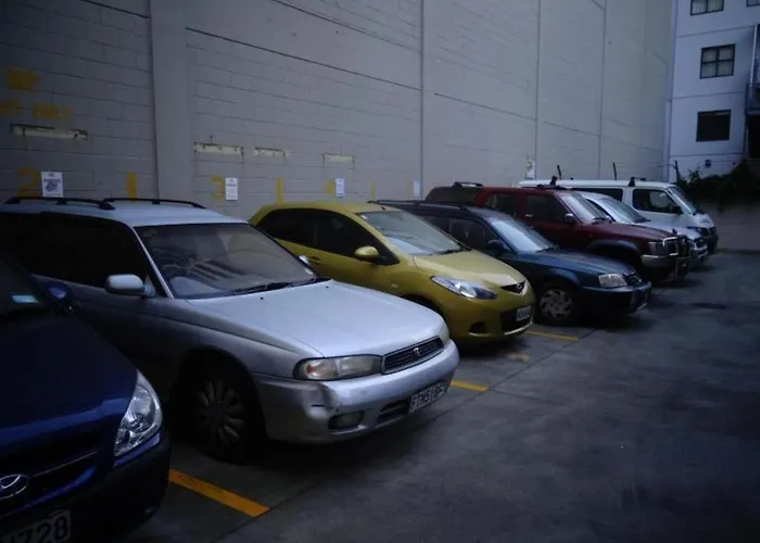 Villa: Lodge In The City