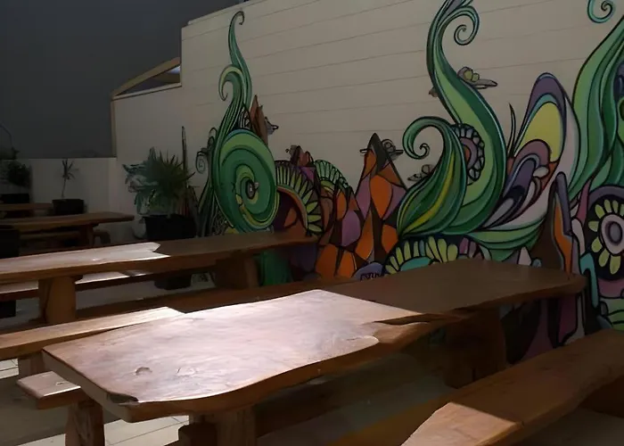 Villa: Lodge In The City