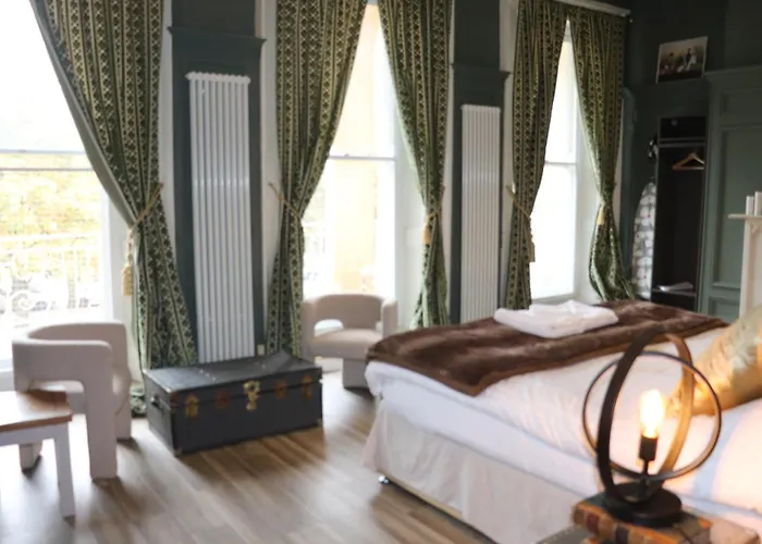 Hotel suites Rooms On The Prom
