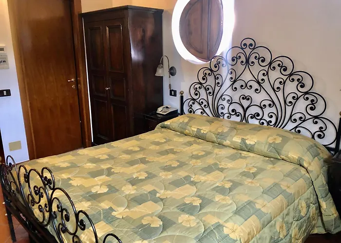 Hotel Bucaneve