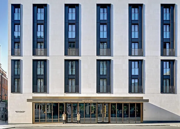 Hotel com jacuzzi: Bvlgari Hotel London