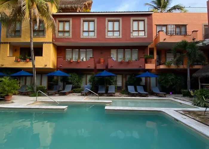 Casa Loteria -Pueblito - Colorful, Family And Relax Experience With Private Parking And Pool