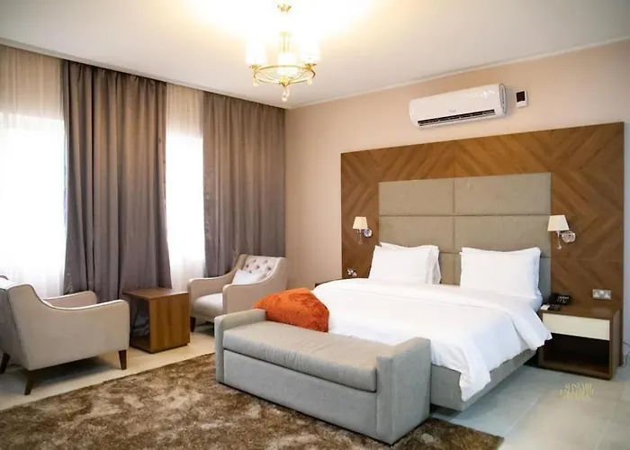 Family Hotel: Metro Apartments