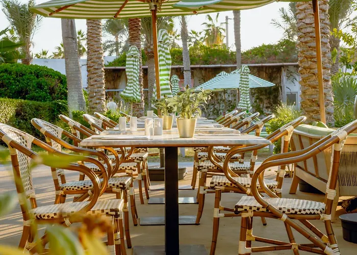 Ping Pong hotel: Dubai Marine Beach Resort & Spa