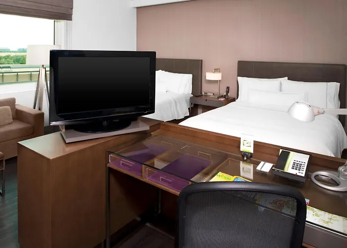 Family resorts Element Vaughan Southwest