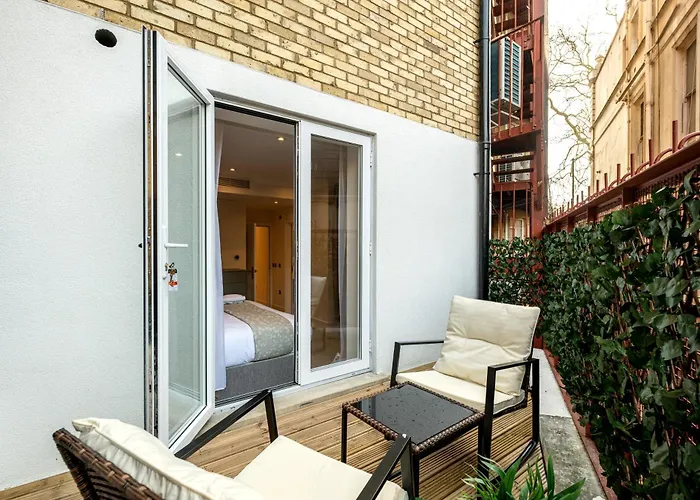 Fountain House Apartments - Hyde Park,
