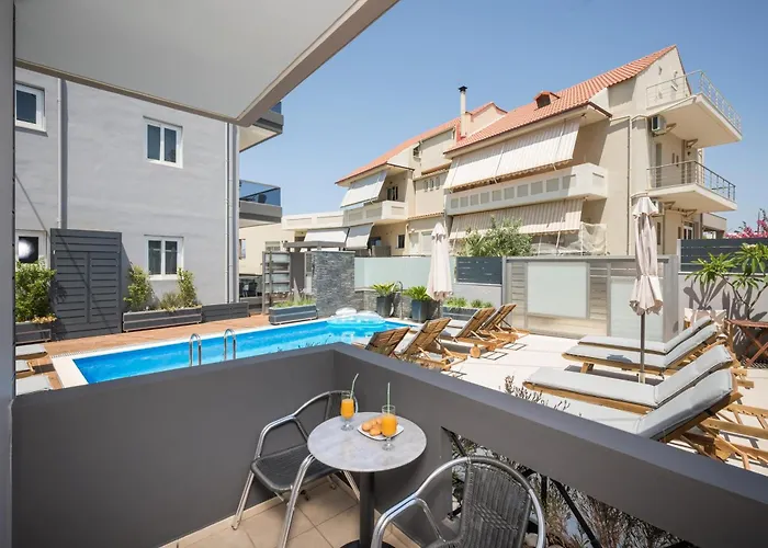 Sun Ray Luxury Apartments