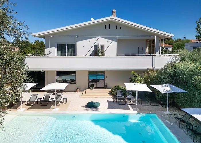 Hotel Con Piscina Domìa Boutique