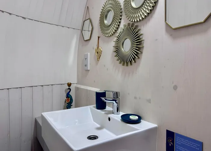 Luxury Woodland Lodge Retreat At Culdees Castle