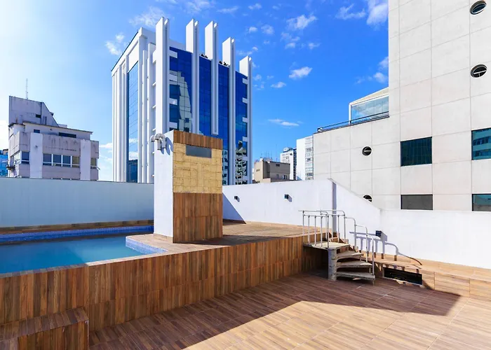 Carillon Plaza Hotel