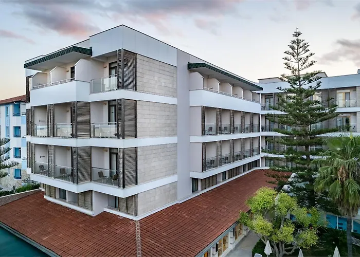 Hotel met zwembad: Trendy Side Beach Adults Only