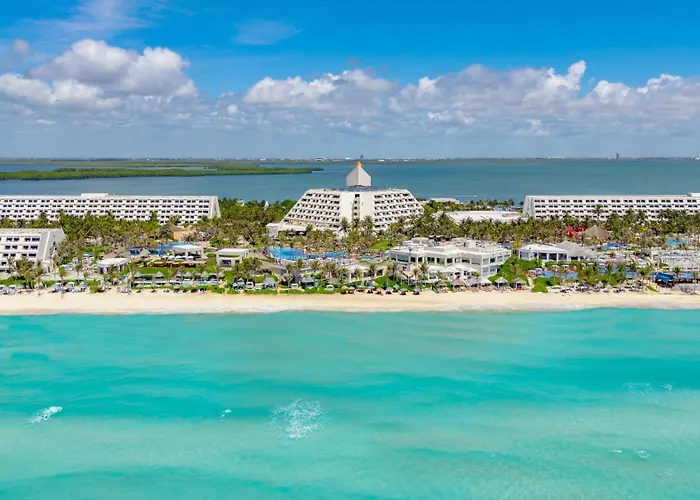 Ping Pong hotel: The Pyramid Cancun By Oasis