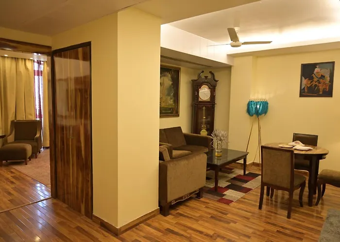 Hk Clarks Inn, Amritsar
