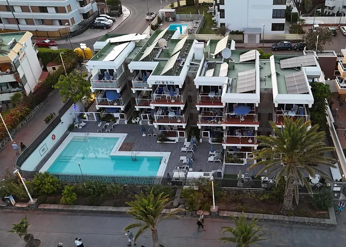 Apartment: Apartamentos El Paseo