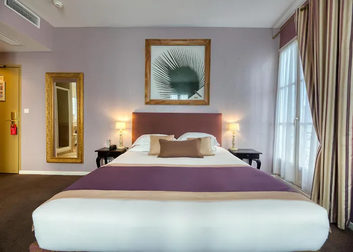Resort: Hotel D'Aragon - Place De La Comedie