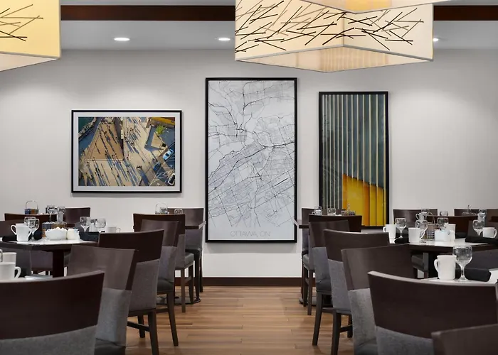 Holiday Inn East By Ihg