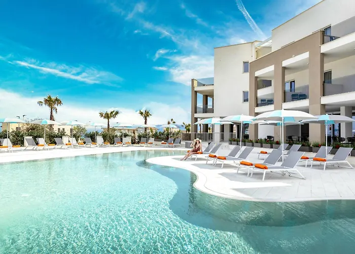 Hotel Jacuzzi: Resort La Battigia Beach&Spa