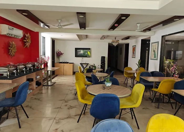 Hotels With Four Stars Posh Residency Huda City Center Gurgaon