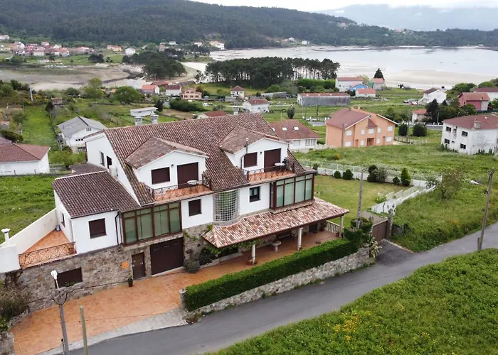 Hotel cerca del colegio: Apartamentos Rurales de Abelleira