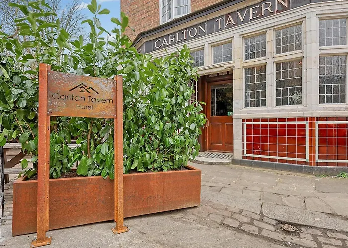 Carlton Tavern