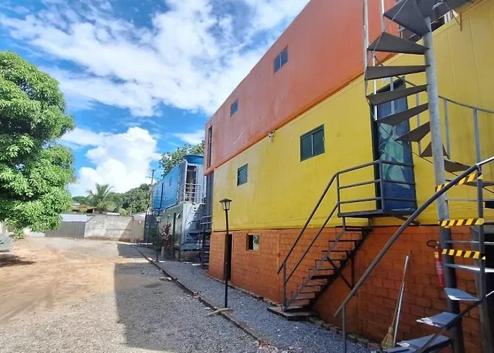 Pousada de Containers