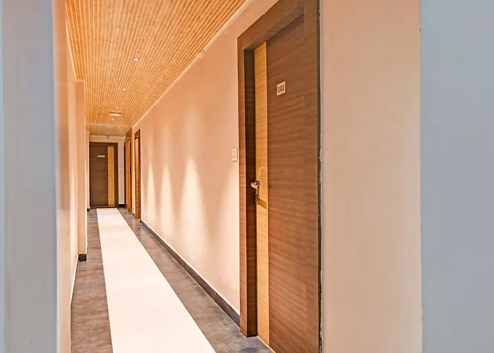 Central hotel: Fabhotel Kzar Select - Nr Us Consulate